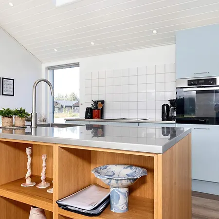 Luxury Retreat In Aalbaek