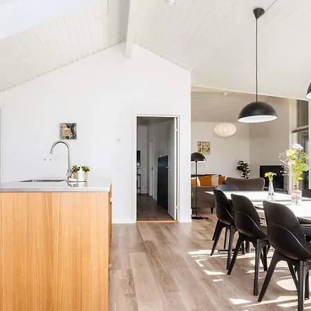 Holiday home Luxury Retreat In