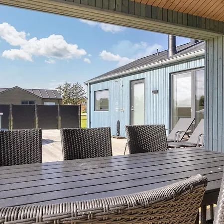 Holiday home Luxury Retreat In